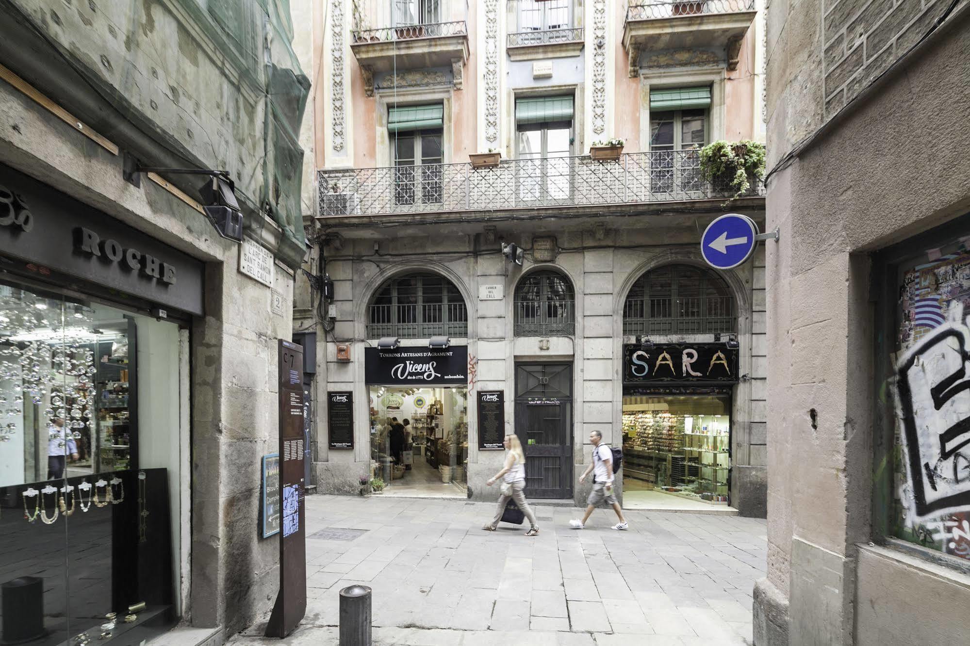Hotel El Call Barcelona Exterior photo